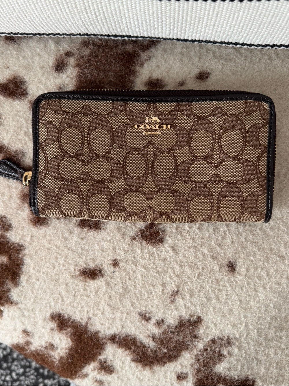 Coach Brown Signature Canvas Zip Around Card Holder with Gold Logo